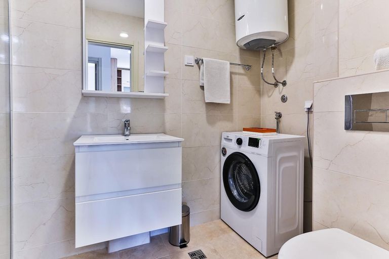 Bathroom 2, Montesun Dario Apartments