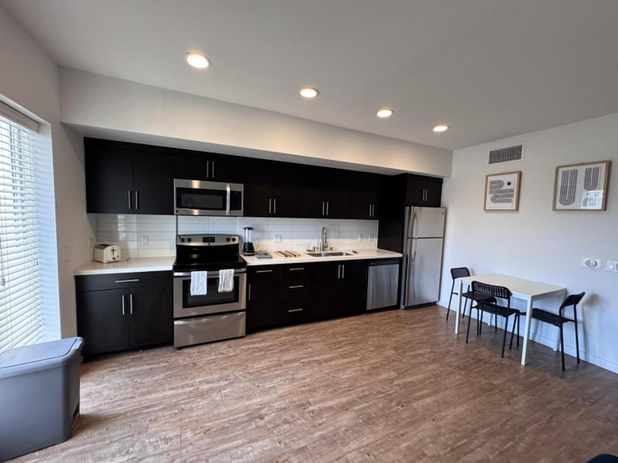 Others 5, Hollywood Universal Studios Apartment FREE parking, Los Angeles