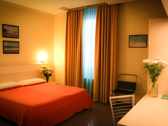Bedroom 3, Hotel Losanna, Milano