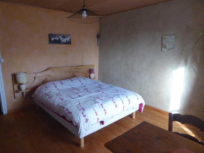 2, chambre d'hote calme au milieu d'un jardin au Freney d'oisans, Isère