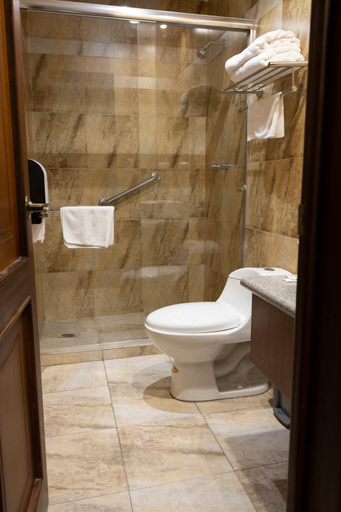 Bathroom 5, Hotel El Quijote, Cuenca