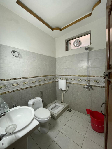 Bathroom 3, Royal Shangrila Balakot, Hazara