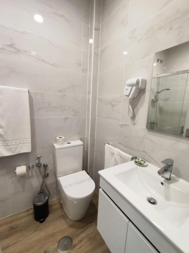 Others 5, Residencial Centro Comercial Avenida Bragashopping, Braga