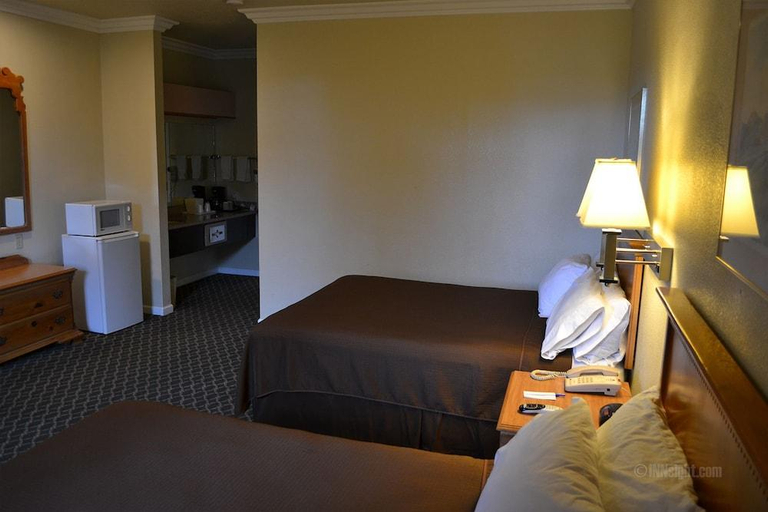 Bedroom 3, Miramar Inn, San Mateo