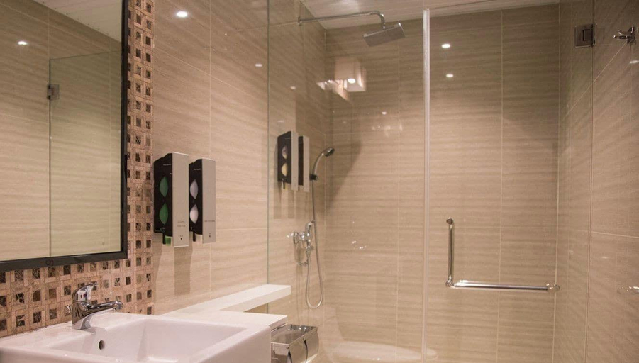 Bathroom 5, Ambassador Transit Hotel Terminal 2, Singapore