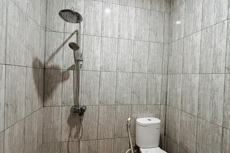 Bathroom 2, Wahyu Villa, Denpasar