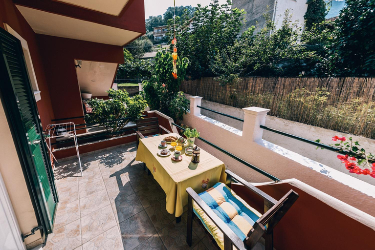 3, Anna Studios near the beach, Ionian Islands