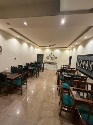 Restaurant, Shelton's Accommodator Peshawar, Peshawar