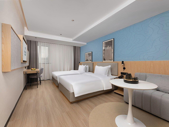 Bedroom 2, Country Inn & Suites by Radisson Beijing Tiananmen Square Beijing Station, Beijing