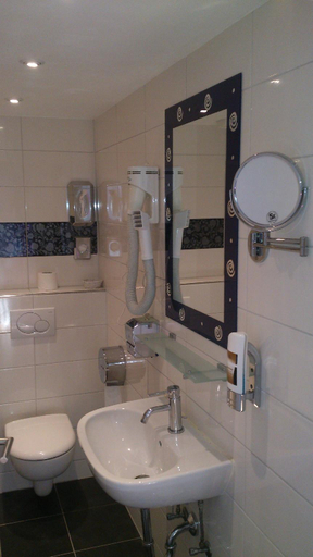 Bathroom 3, Hotel Franken an der Messe, Frankfurt am Main