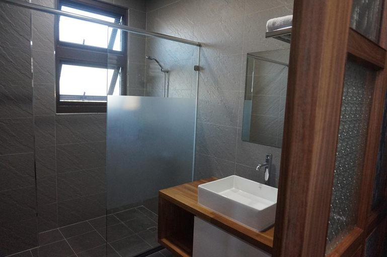 Bathroom 3, Shuang Huang Dan B&B, Yilan