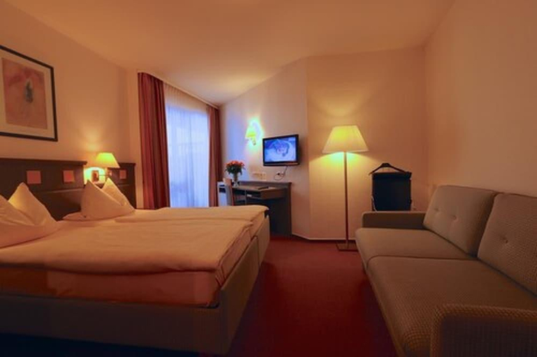 Bedroom 3, Hotel Zum Lowen, Groß-Gerau