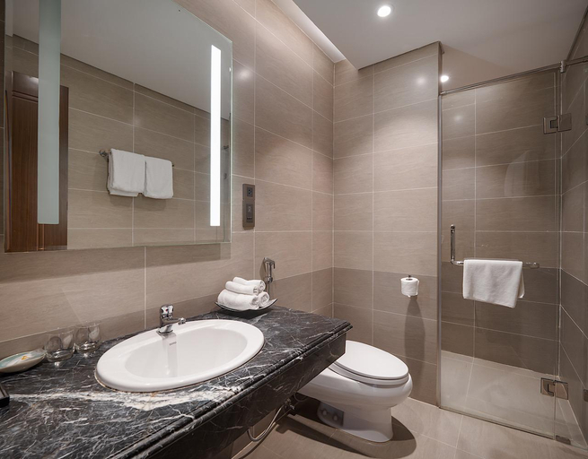 Bathroom 4, Luxury Apartment in Beach Front Building, Da Nang