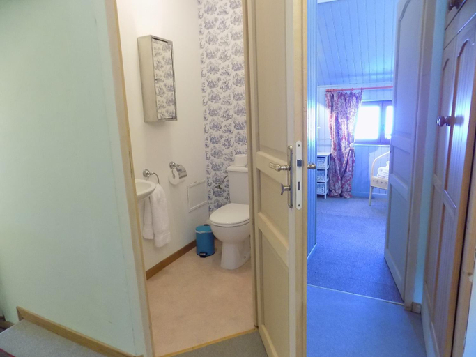 Bathroom 3, Chambres d'hotes La Loge Sagrolle, Indre