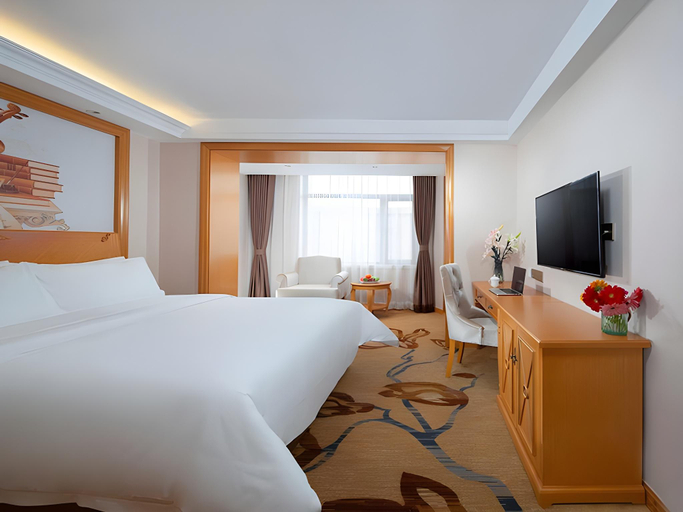 Bedroom 2, Vienna Hotel Jilin Dunhua High-Speed Railway Station, Yanbian Korean