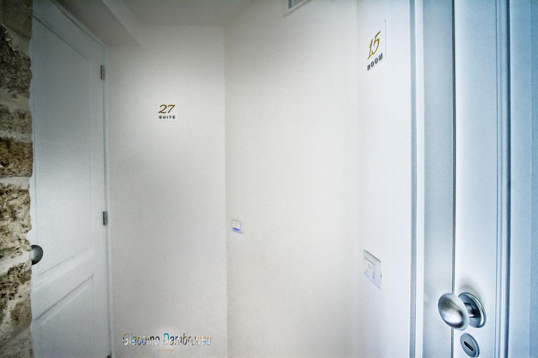 Others 5, Beatrice rooms, Bari