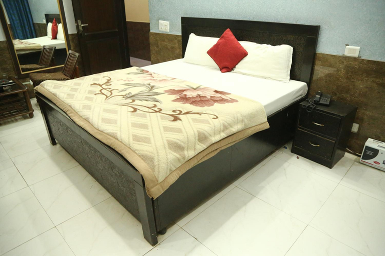 Bedroom 3, HOTEL DIAMOND PALACE, Chandigarh