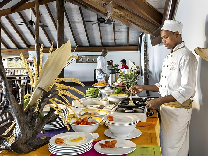 Food & Drinks 4, Constance Tsarabanjina Resort - All Inclusive, Diana