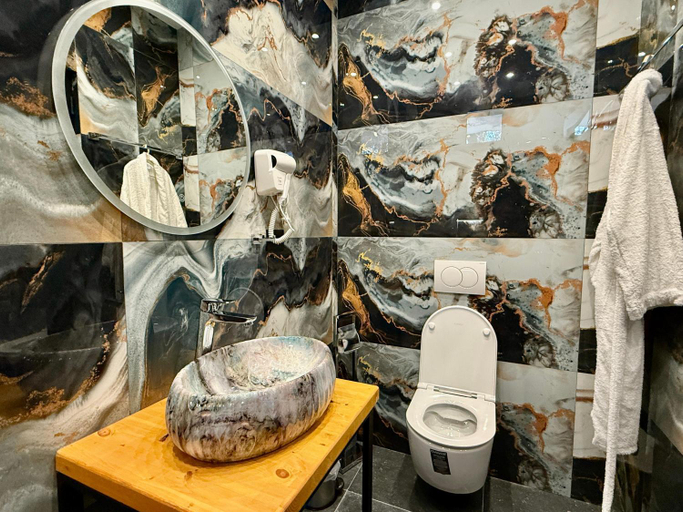 Bathroom 3, Hotel Panorama Piqeras, Sarandës