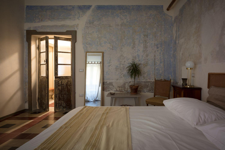 Bedroom 3, Piazza San Pantaleo, Sassari