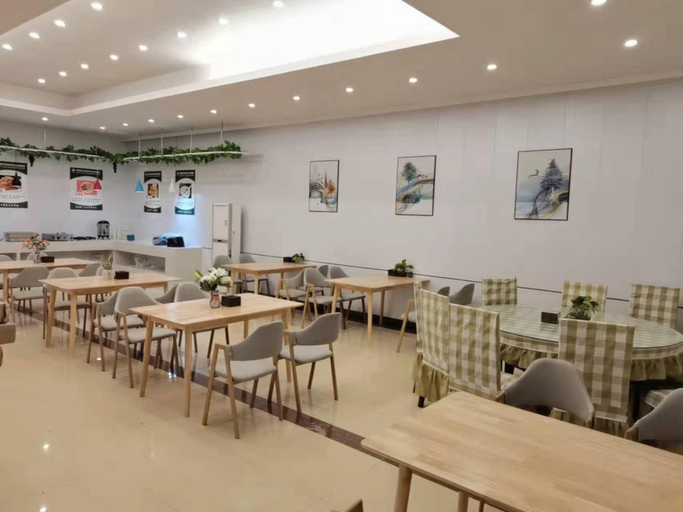 Food & Drinks 5, GreenTree Inn ZhenJiang Jurong New Bus Station Express Hotel, Zhenjiang