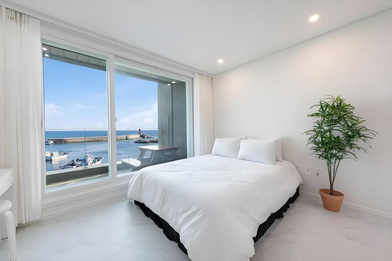 Bedroom 2, Yangyang Flora Pension, Yangyang