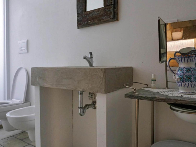 Bathroom, Country House in Ostuni near Rosa Marina Beach, Brindisi