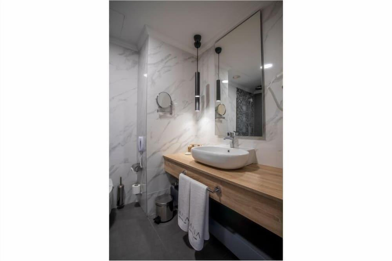 Bathroom 4, Maia Luxury Beach Hotel, Kuşadası