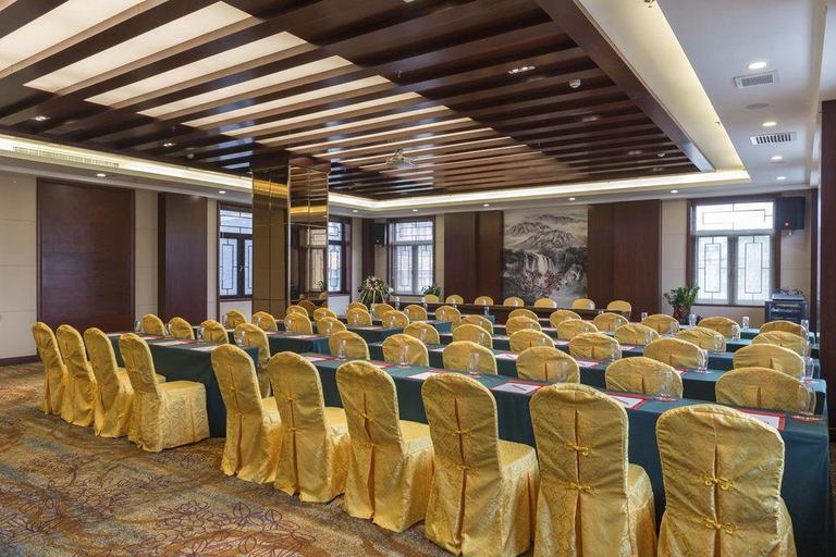 Business Facilities