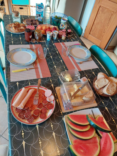 Food & Drinks 4, Chambre d'hote climatisee Les Maisons de Gaia, Aude