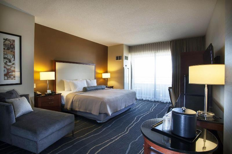 Bedroom 2, Bally's Quad Cities, Rock Island
