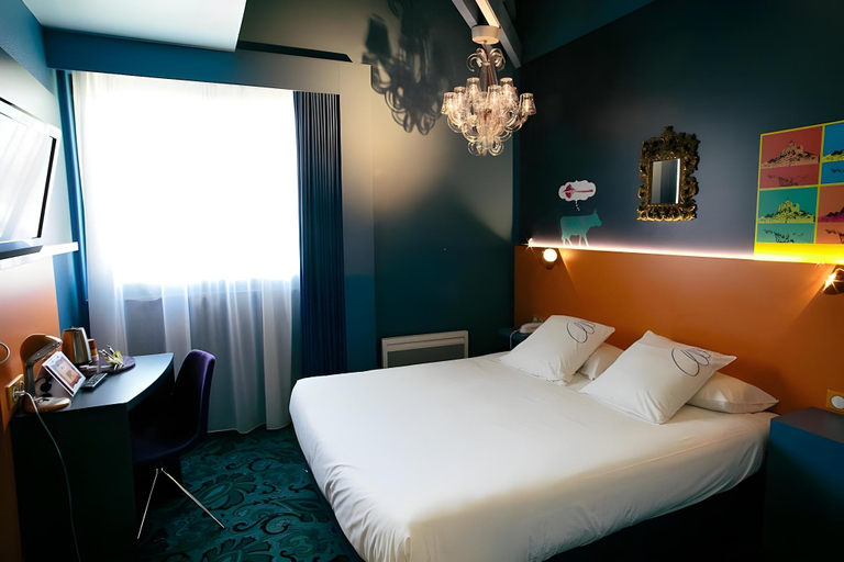 Bedroom 3, Hotel Gabriel, Manche