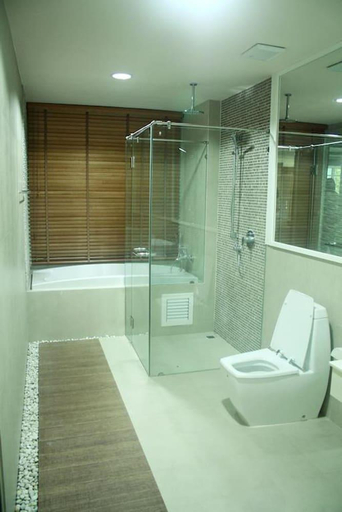 Bathroom 2, The Baycliff, Phuket Island