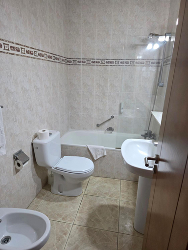 Bathroom 3, Hotel Monopol, Santa Cruz de Tenerife