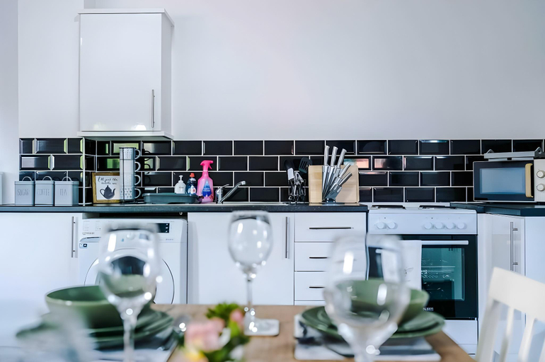 Others 4, Spacious One-Bedroom Apartment in Saint Helens, Saint Helens