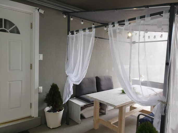 Bedroom 2, All in one Guesthouse, Seo