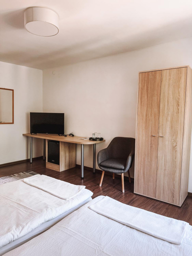 Bedroom 2, Sobri Halaszcsarda es Panzio, Baja