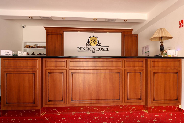 Public Area, Rosel penzion a restauracia, Nové Zámky