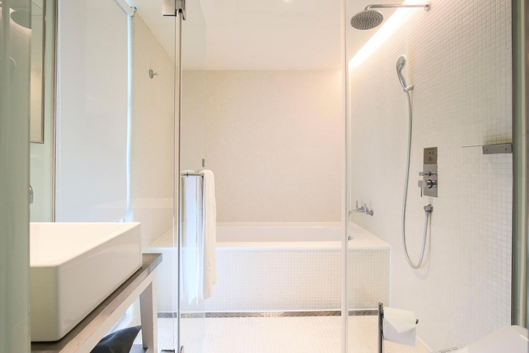 Bathroom 4, Ambience Hotel, Taipei City