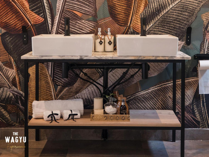 Food & Drinks 3, Wagyu Mountain Lodge, Cape Winelands