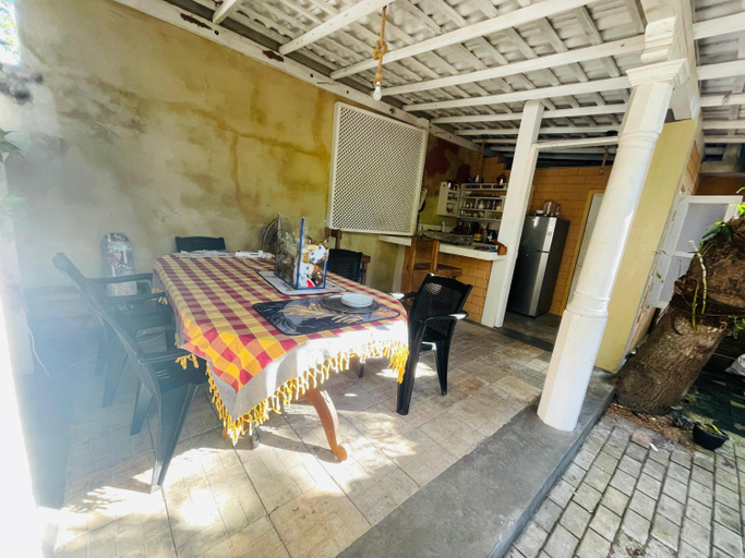 Others 5, Muthu Villa, Weligama