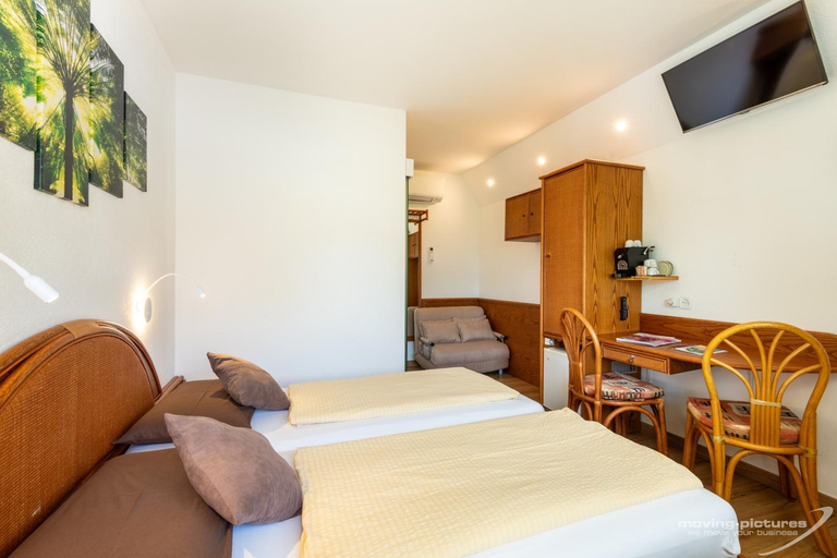 Bedroom 2, Bamboohouse Motel Riazzino, Locarno