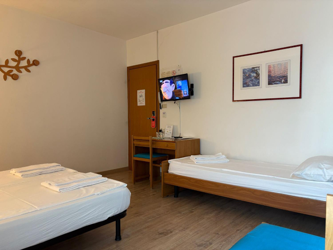 Bedroom 2, Hotel Villa al Vento-NEW, Trento