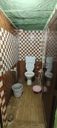 Bathroom 4, Shree Gopal Niketan, Mathura