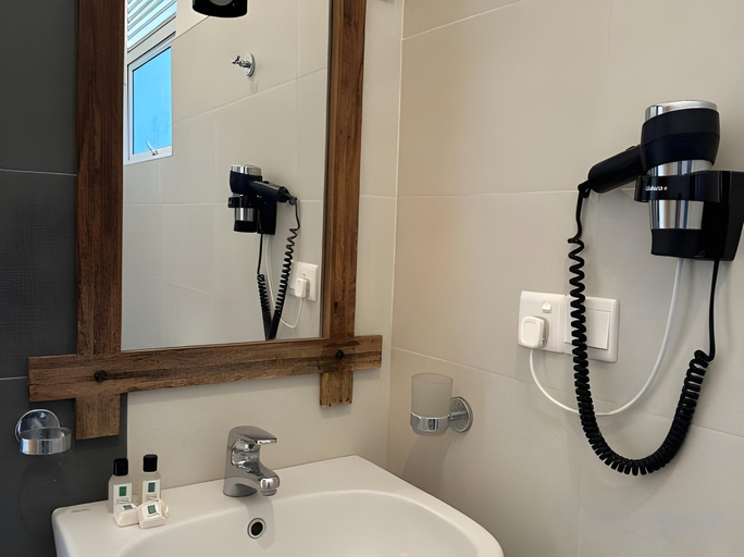 Bathroom 4, Serene Park Hotel, Thissamaharama