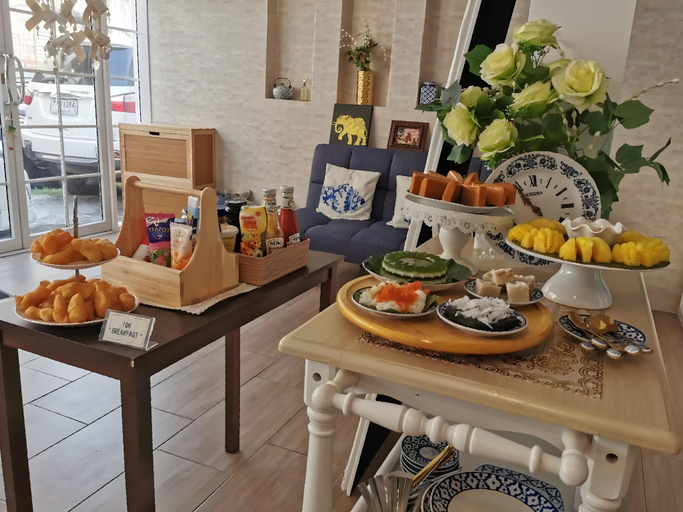 Food & Drinks 5, Zleepinezz Hostel, Phra Nakhon Si Ayutthaya