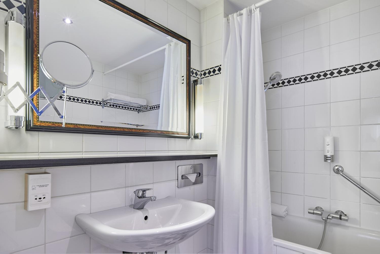 Bathroom 4, Theater, Antwerpen