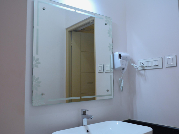 Bathroom 4, City Serviced Apartment, Chikmagalur