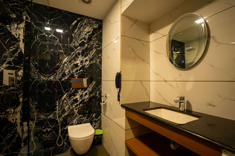 Bathroom 3, West Bay MARISOL, Thiruvananthapuram