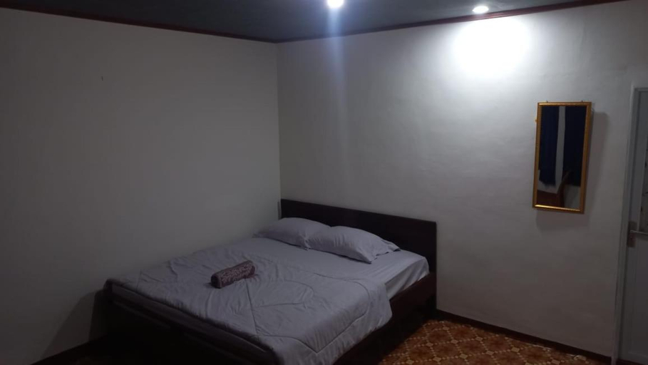 Bedroom 2, Ruteng Glamping & Campsite, Manggarai